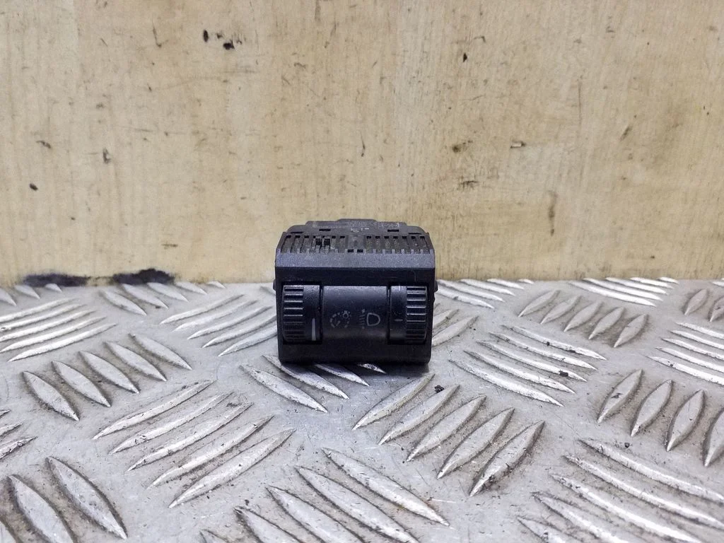 Headlight level height control switch 7E0941333