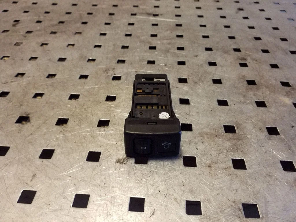 Headlight level height control switch 134139