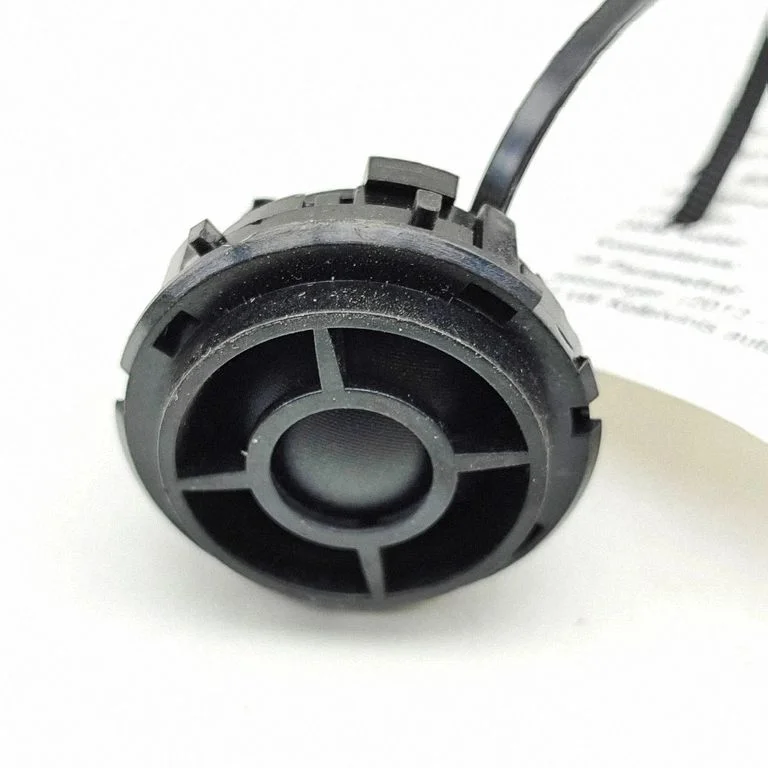 Skaļrunis (-ņi) priekšējās durvīs 8A6T18808BB
