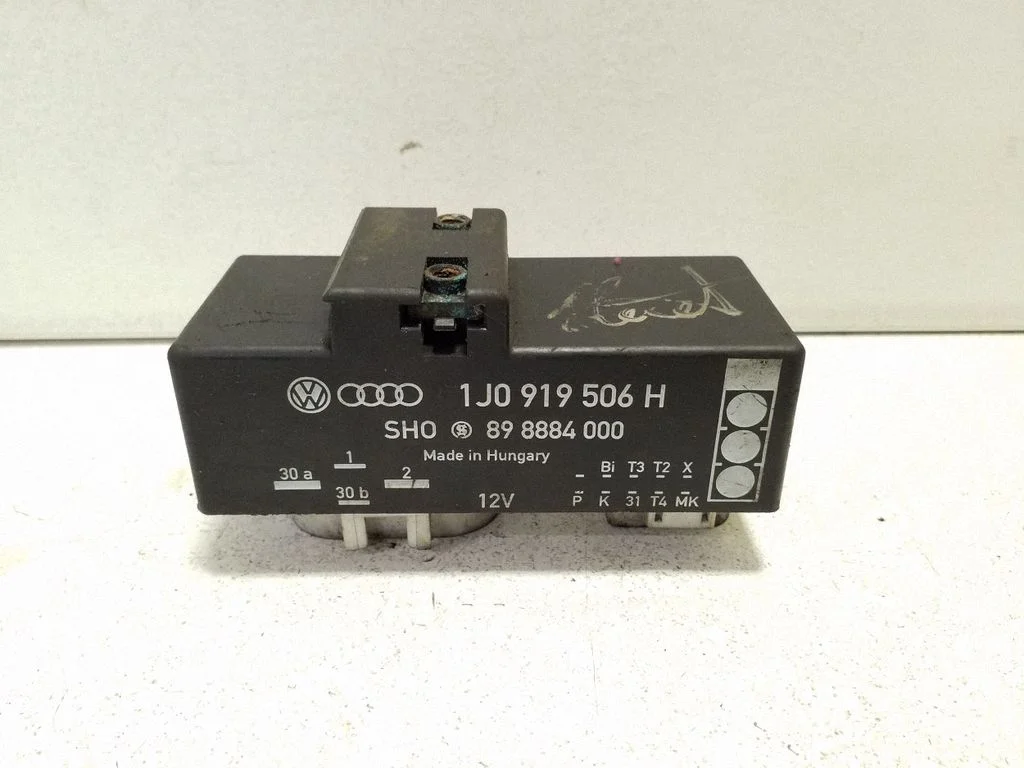 Dzesēšanas ventilatora relejs – Volkswagen Golf IV (1998-2005)