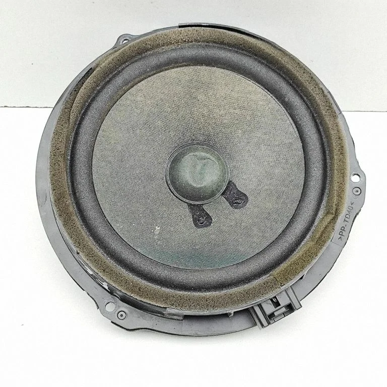 Esiukse kõlar(id) AA6T18808AA