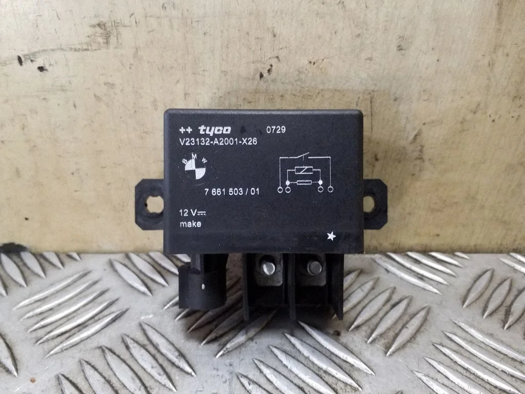 Jahutusventilaatori relee – BMW X5 E70 (2006-2013)