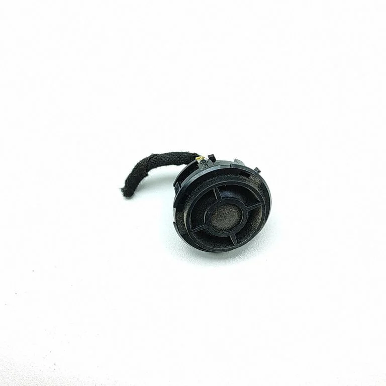 Skaļrunis (-ņi) priekšējās durvīs 8A6T18808BB