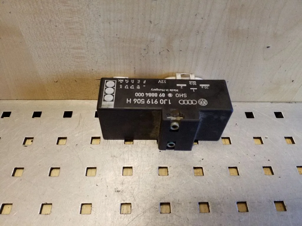 Dzesēšanas ventilatora relejs – Audi A3 S3 8L (1996-2003)