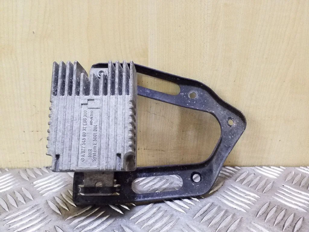 Coolant fan relay A0275458032