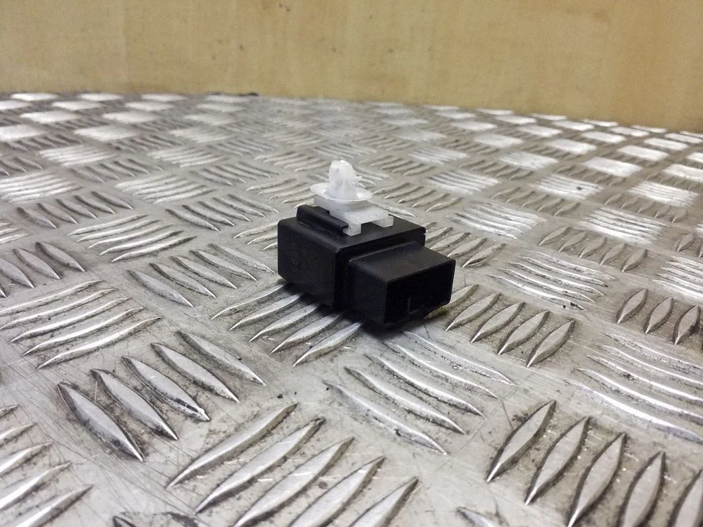 Other relay – Toyota Avensis T270 (2009-2012)