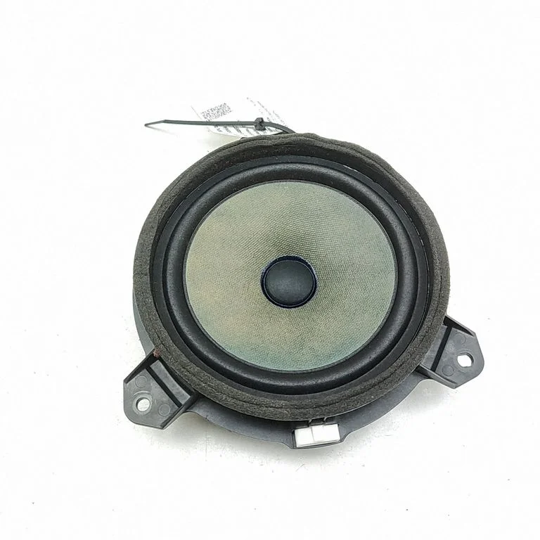 Skaļrunis (-ņi) priekšējās durvīs 86301CA000