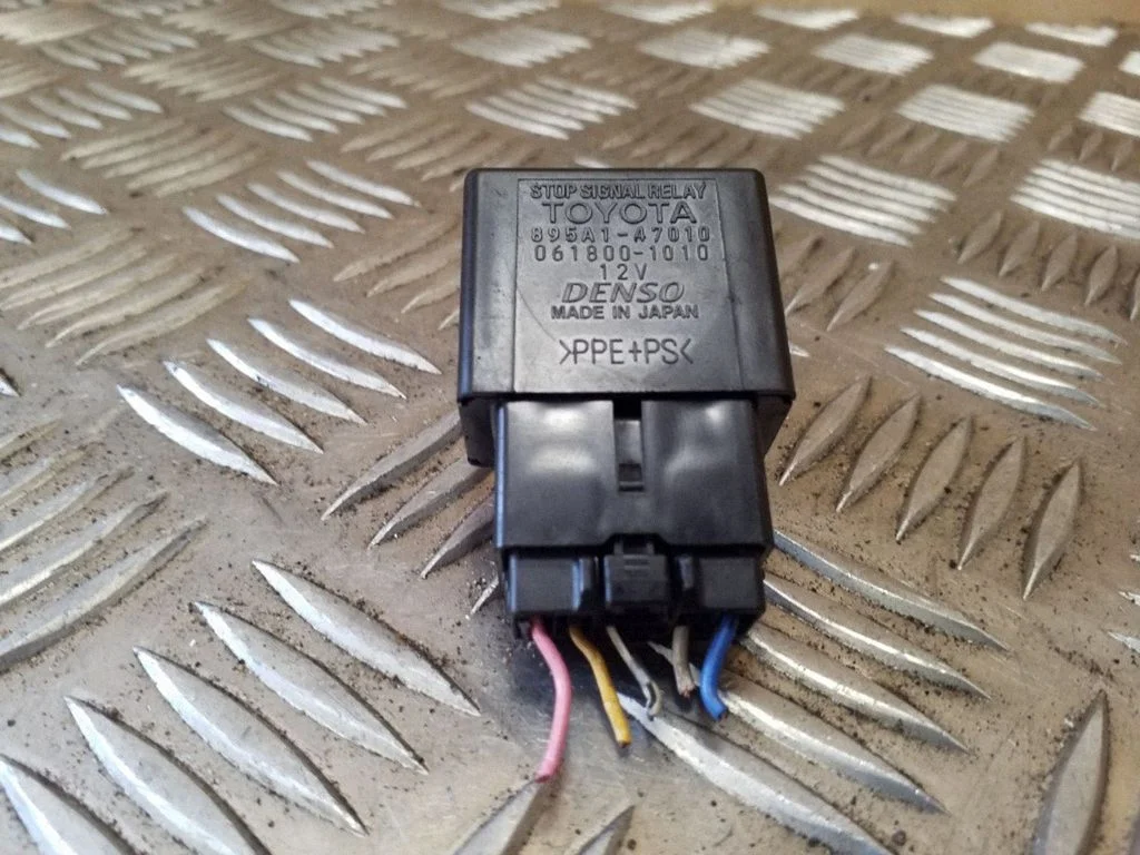 Other relay – Toyota Avensis T270 (2009-2012)