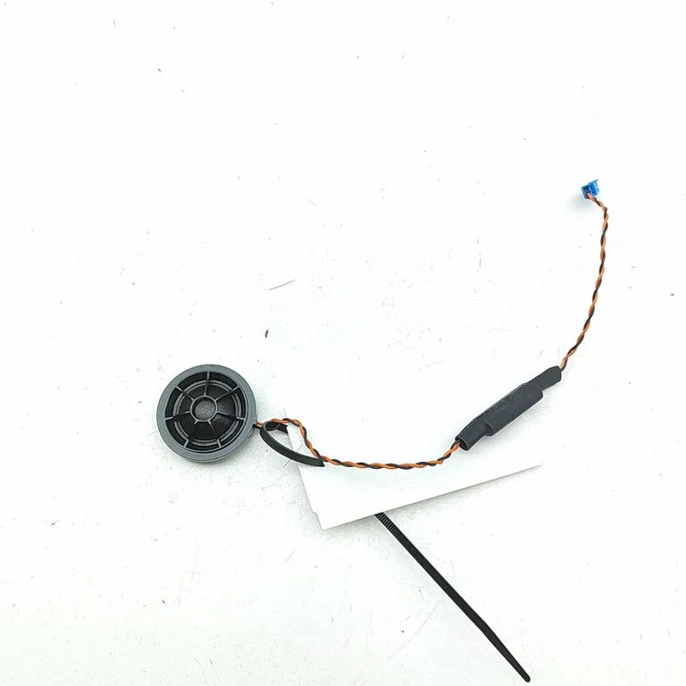 Skaļrunis (-ņi) priekšējās durvīs 6809632