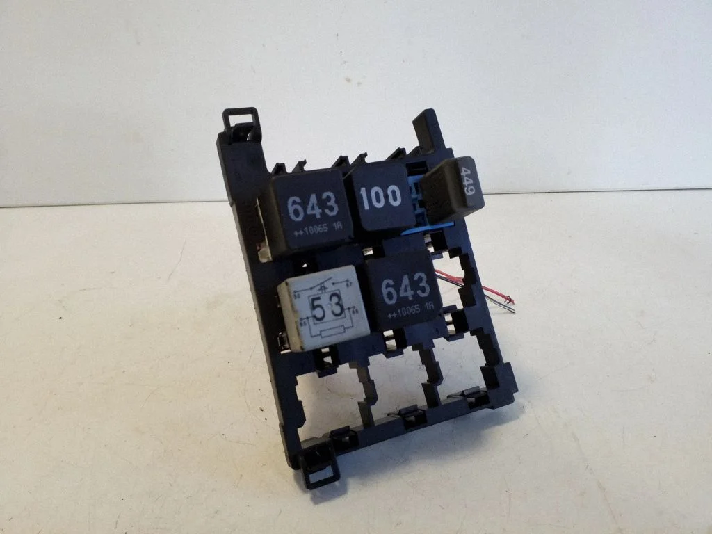 Releede paigaldusplokk 1T1937503A