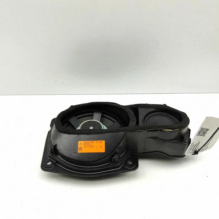 Skaļrunis (-ņi) priekšējās durvīs A2168201902