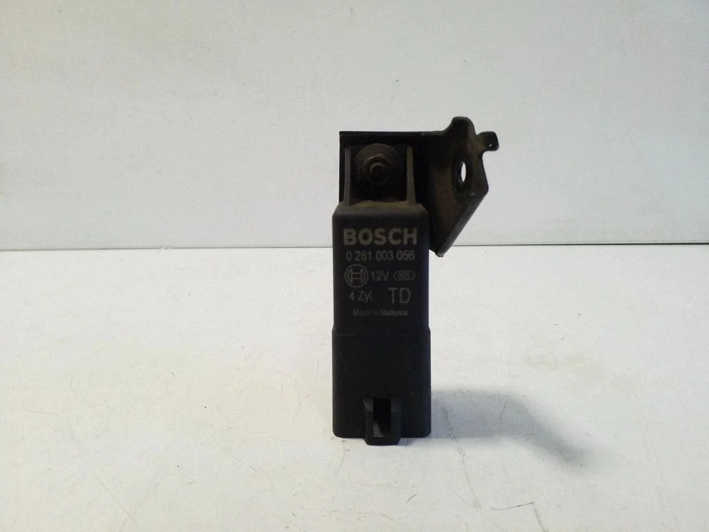 Eelsüüteküünalde relee 0281003056