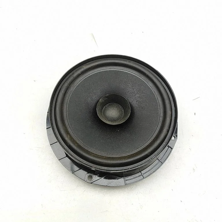 Skaļrunis (-ņi) priekšējās durvīs 7C0035710