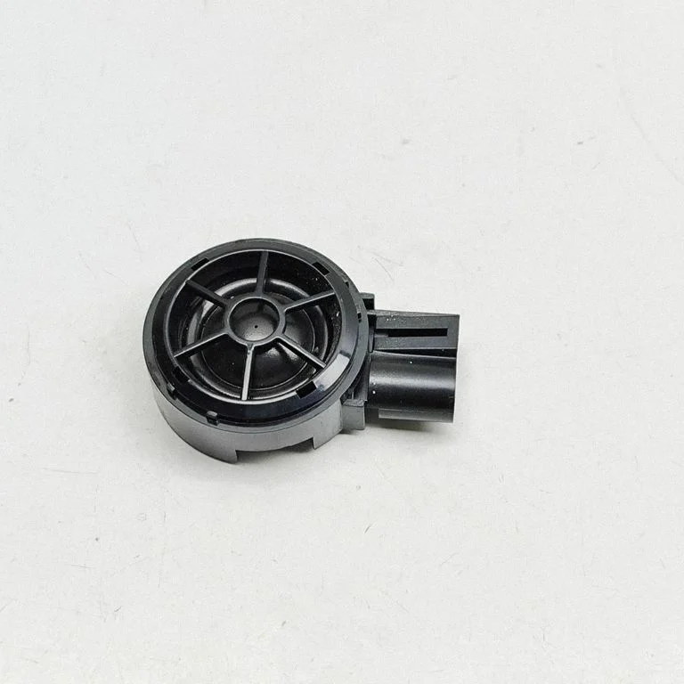 Skaļrunis (-ņi) priekšējās durvīs 4H0035399C