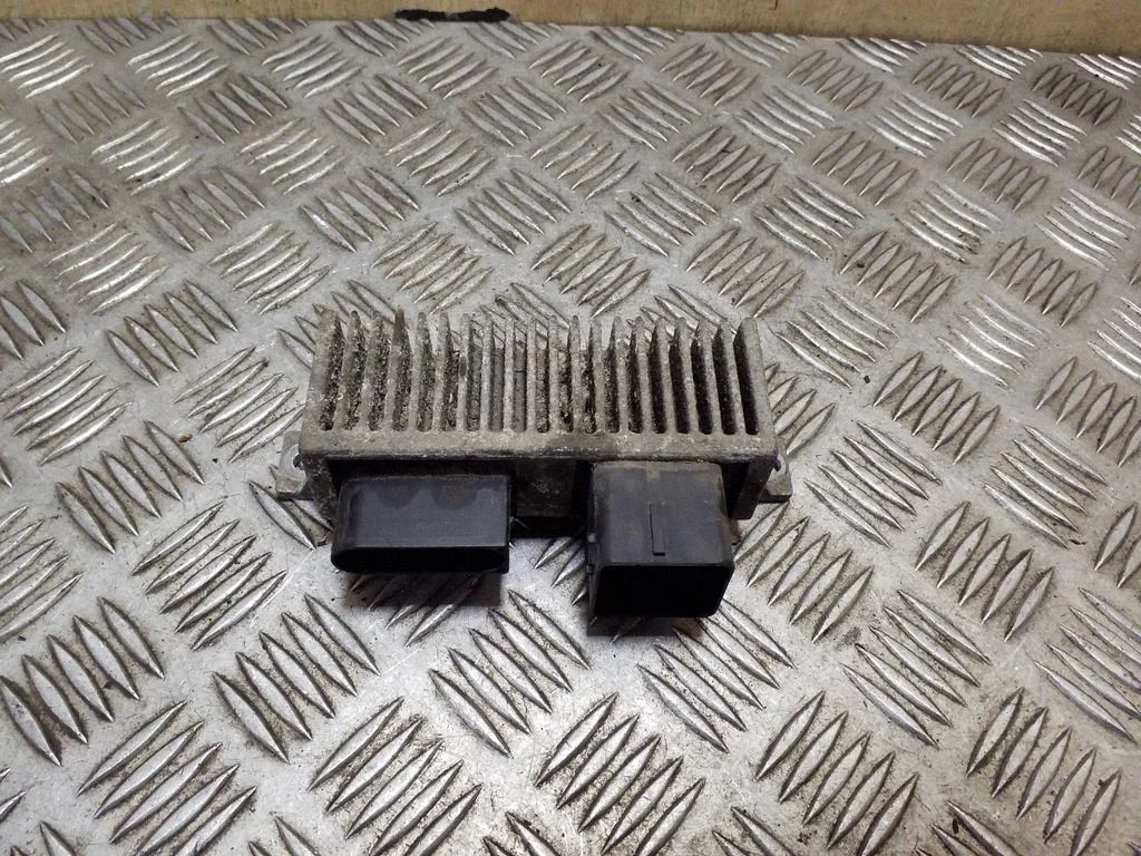 Glow plug pre-heat relay – Renault Trafic III (X82) (2014-)