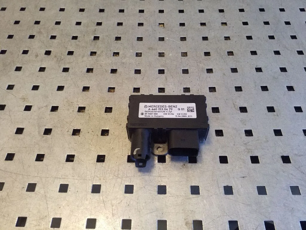 Glow plug pre-heat relay A6401530479
