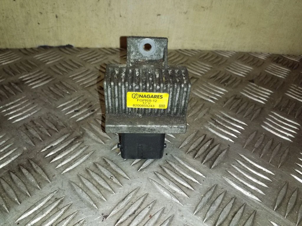 Glow plug pre-heat relay – Renault Trafic II (X83) (2001-2014)