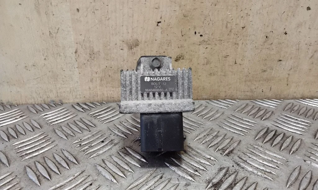 Glow plug pre-heat relay 9640469680