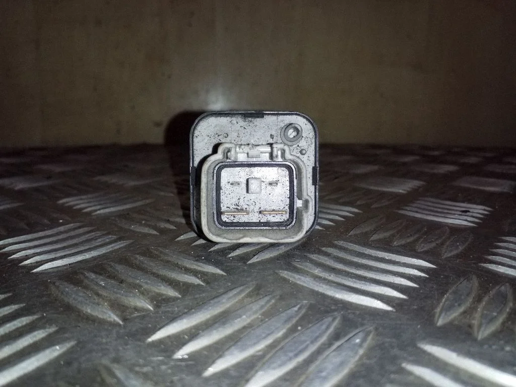 Glow plug pre-heat relay 2861067010