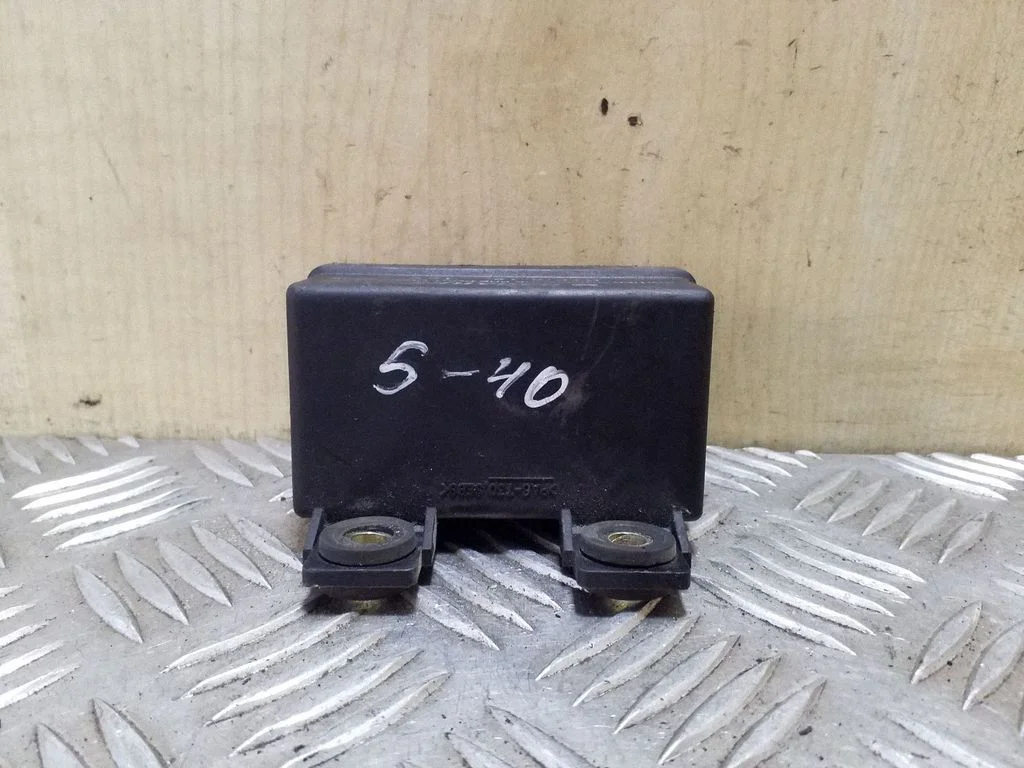 Glow plug pre-heat relay 7700107794