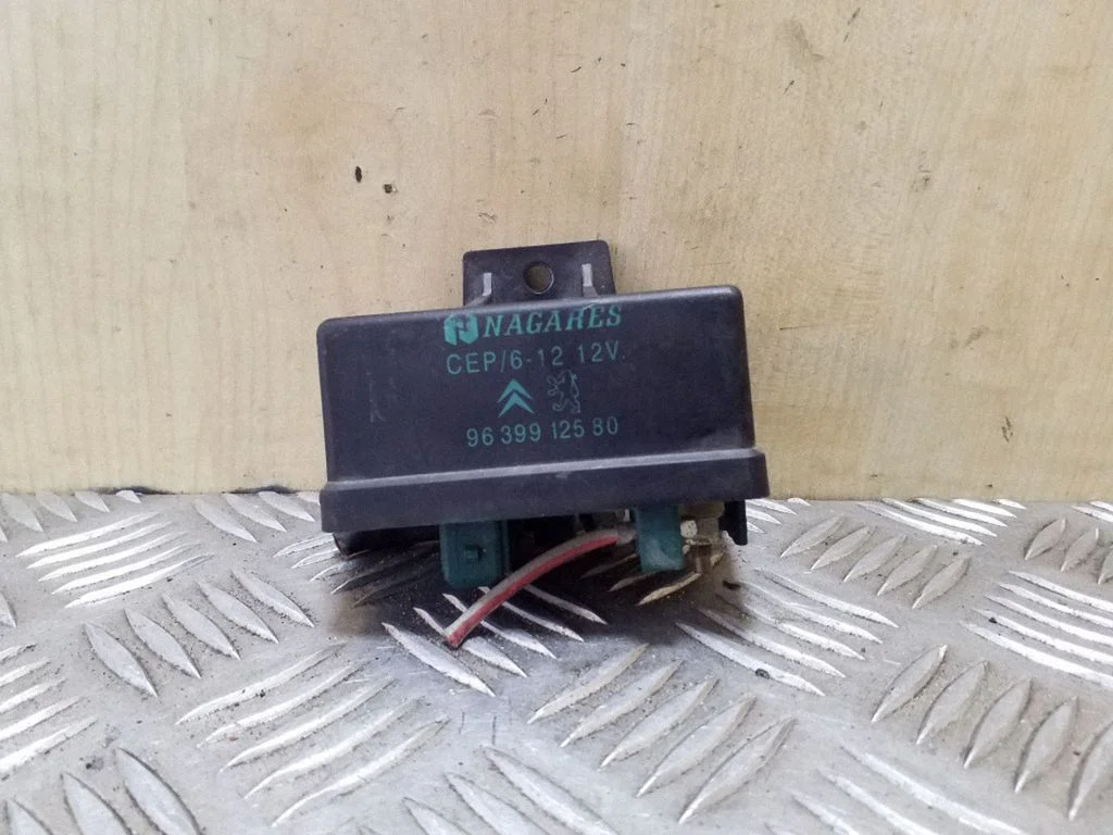 Glow plug pre-heat relay 9639912580