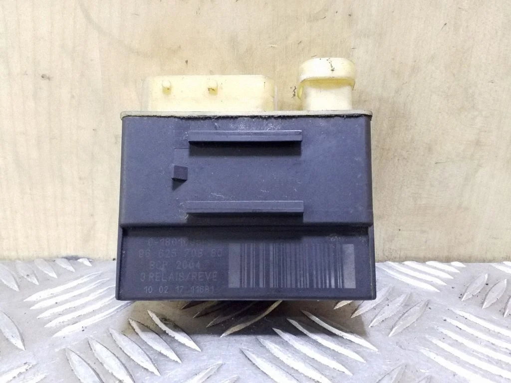 Kvēlsveču priekšuzsildes relejs 9662570880