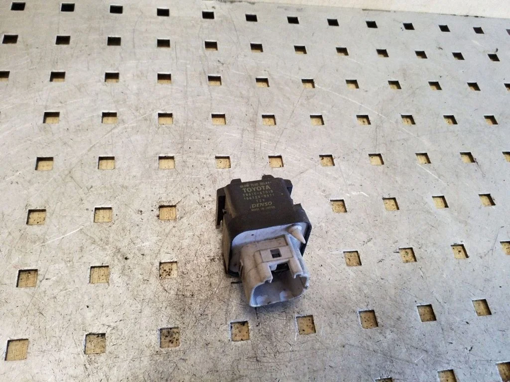 Glow plug pre-heat relay 2861067010