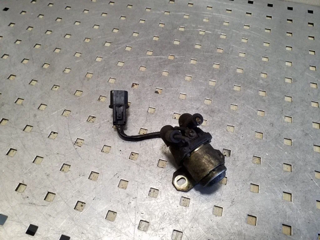 Glow plug pre-heat relay MD342751