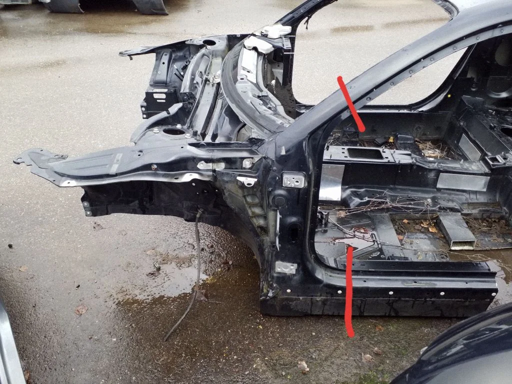 Front quarter panel – left