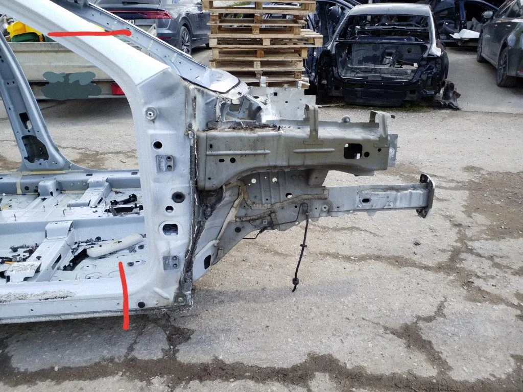 Front quarter panel – right