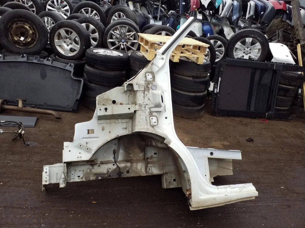 Front quarter panel – left