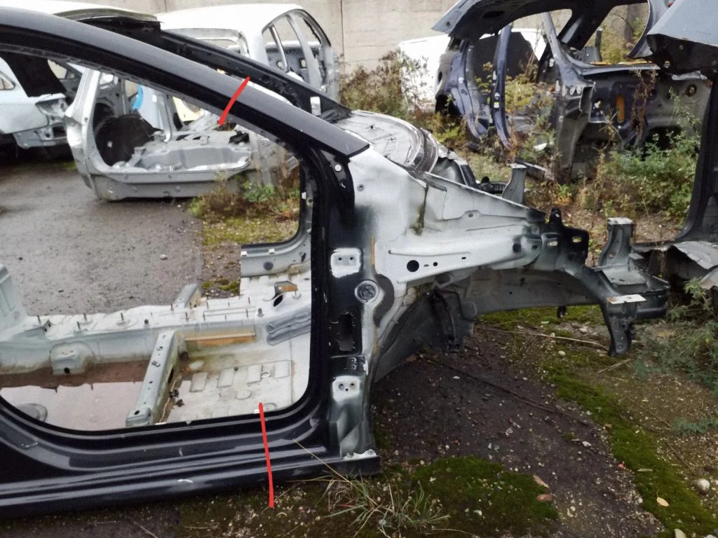 Front quarter panel – right