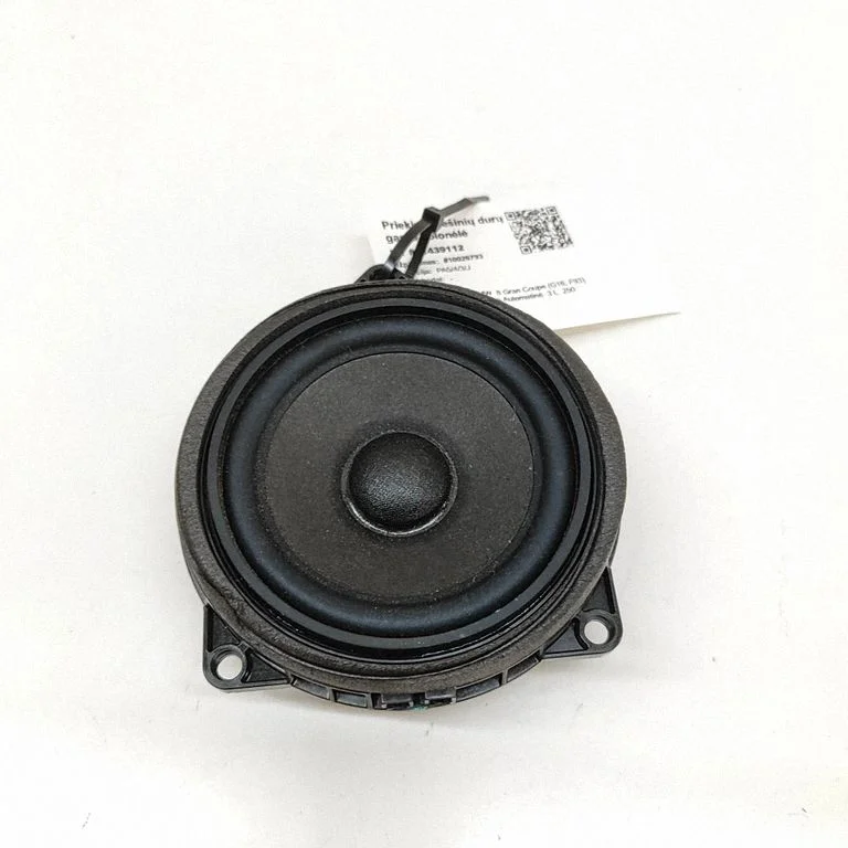 Skaļrunis (-ņi) priekšējās durvīs 2622469