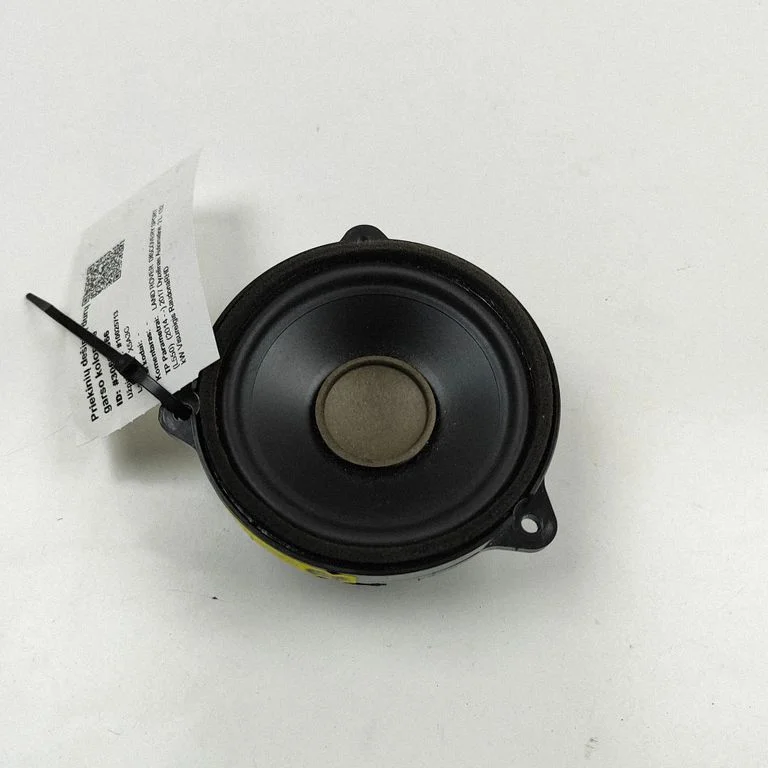 Skaļrunis (-ņi) priekšējās durvīs 434107868071