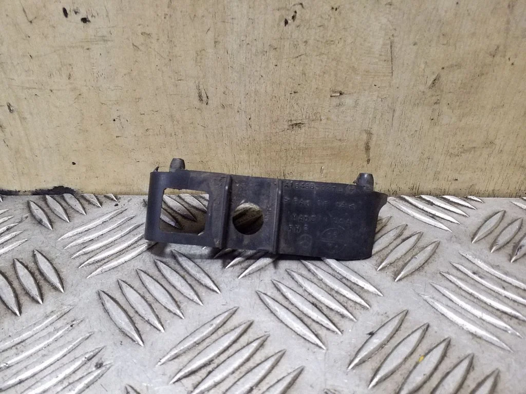 Sill supporting ledge – Mercedes-Benz ML-Class W164 (2005-2011)