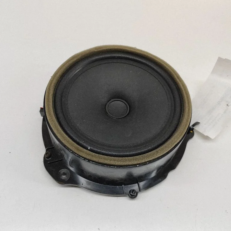 Skaļrunis (-ņi) priekšējās durvīs GX7318808DB