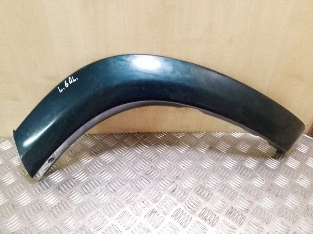 Rear arch trim 7560642100