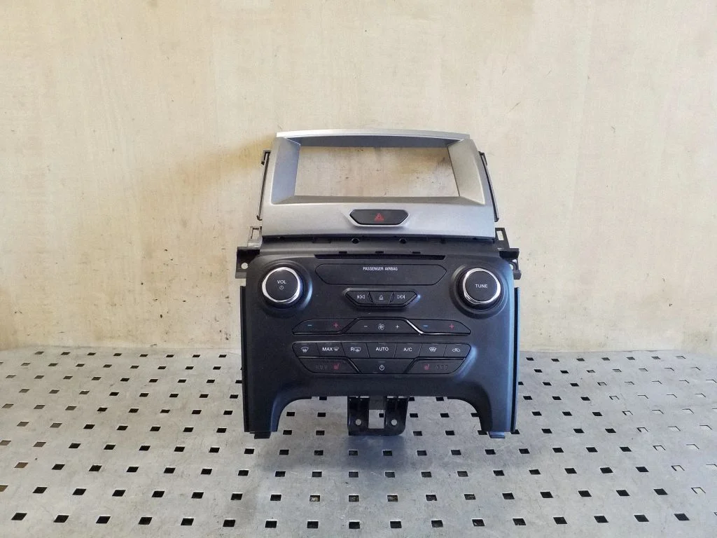Kliimaseadme/kütte juhtplokk (salongis) JB3T18E245FG