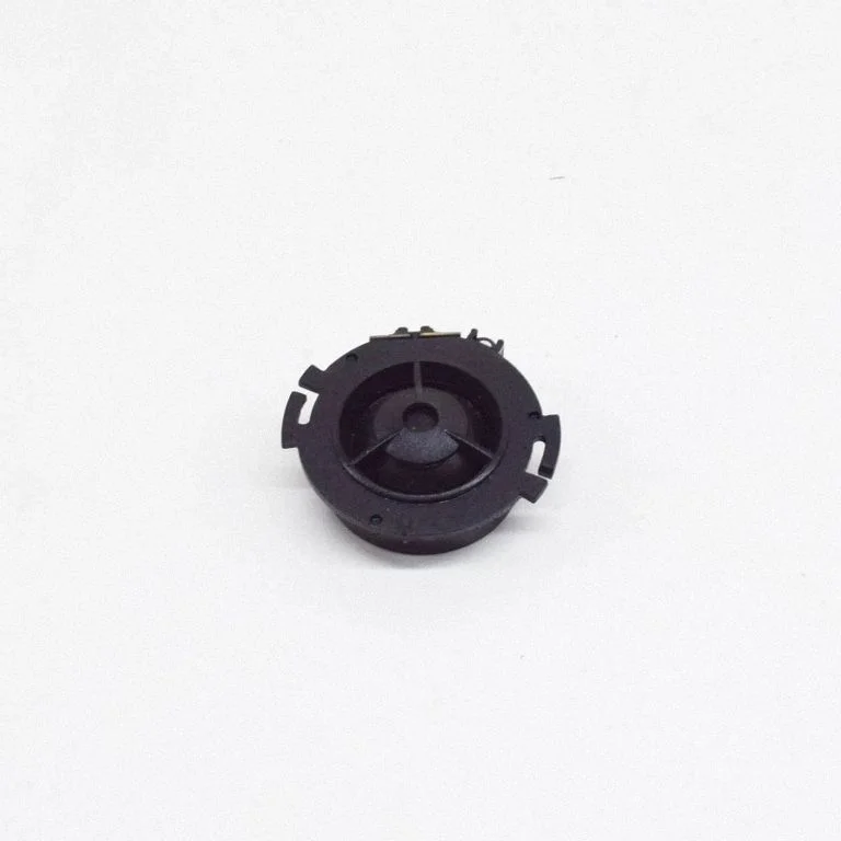 Skaļrunis (-ņi) priekšējās durvīs 8T0035399