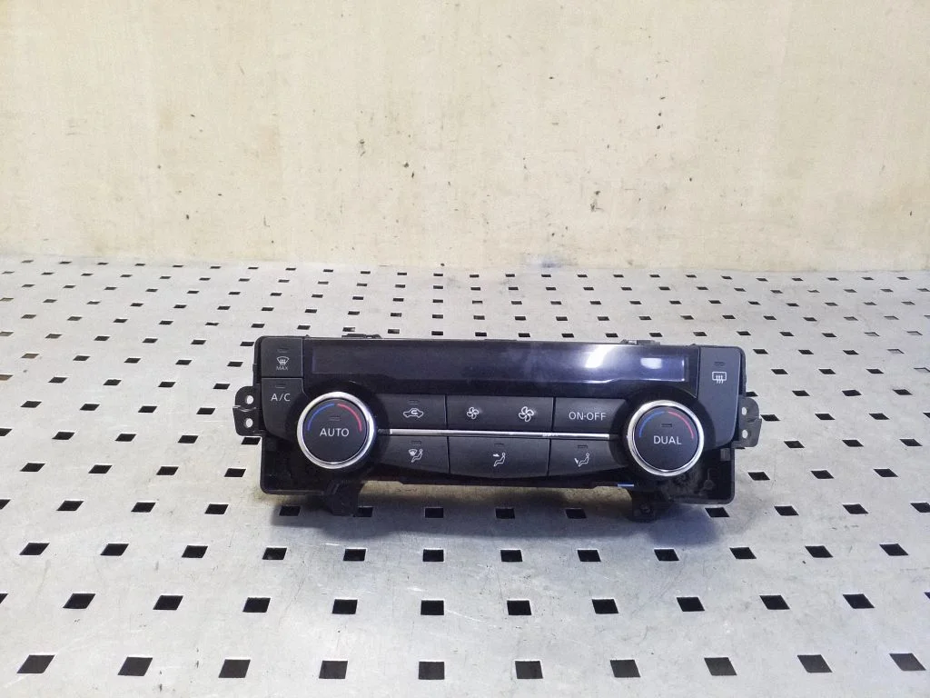 Climate control unit – Nissan X-Trail T32 (2014-2021)