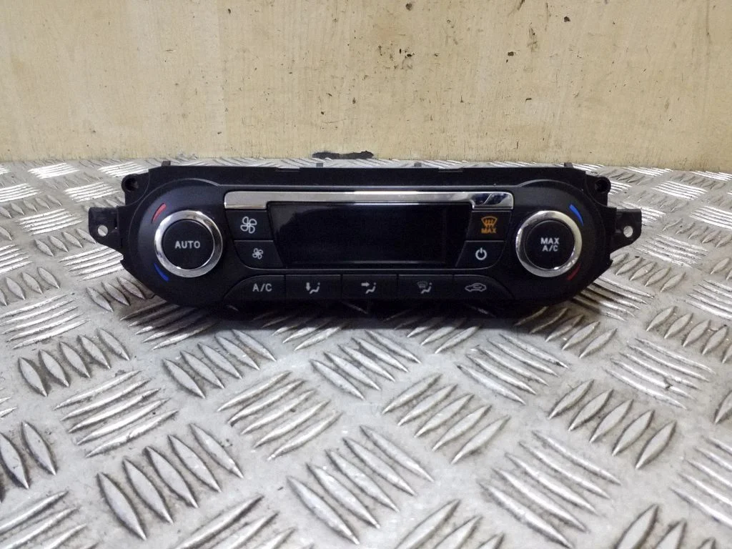 Kliimaseadme/kütte juhtplokk (salongis) DV4T18C612AC