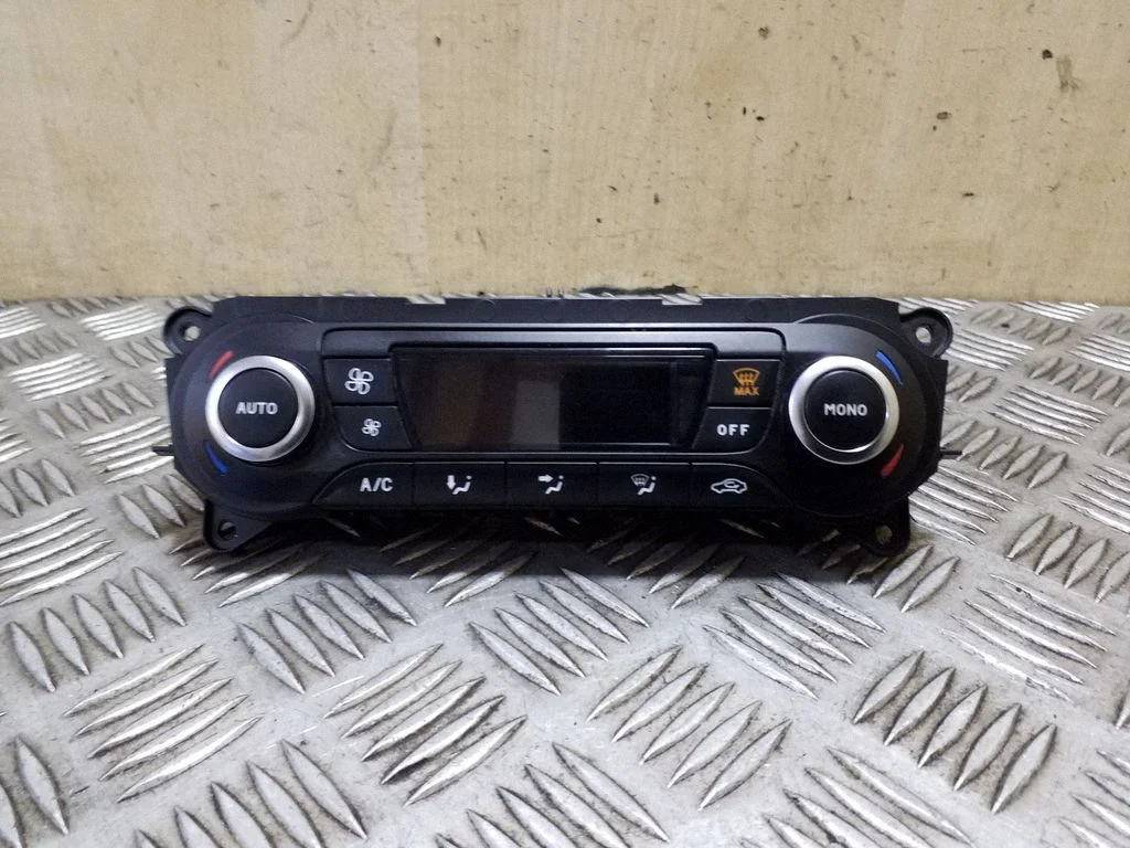 Climate control unit BM2T18C612HD