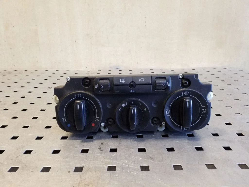 Climate control unit – Volkswagen Tiguan (2007-2016)