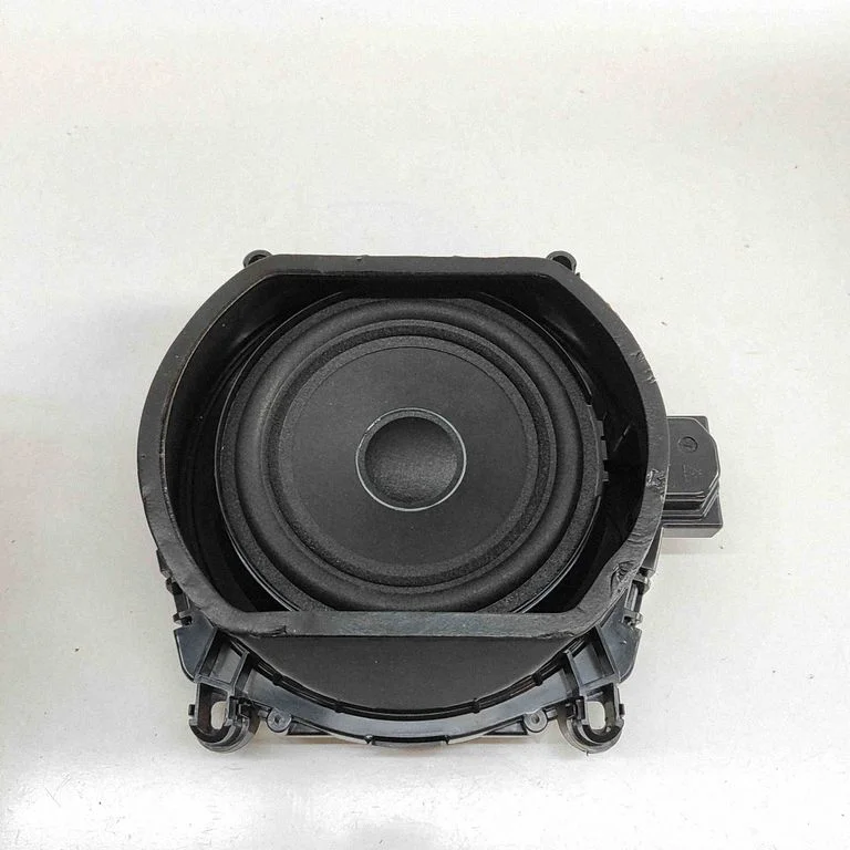 Subwoofer – BMW X3 F25 (2010-2017)