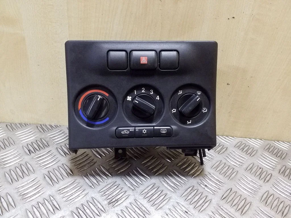 Climate control unit 024420732