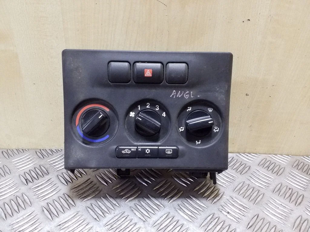Climate control unit 024420732