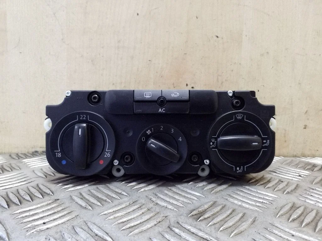 Climate control unit – Volkswagen Tiguan (2007-2016)