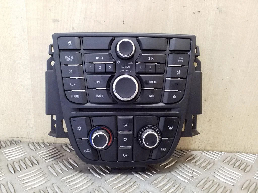 Panel sterowania klimatyzacją / nawiewem – Opel Astra H (2004-2012)
