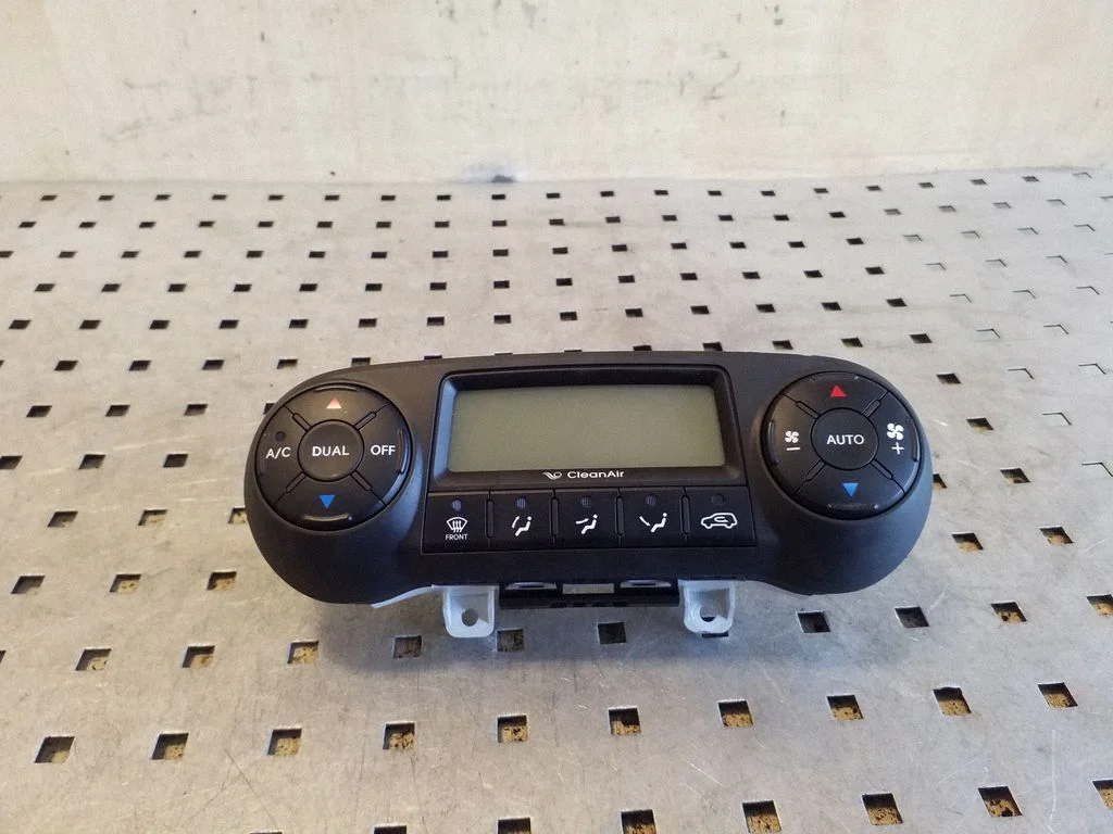 Climate control unit 972502Y601