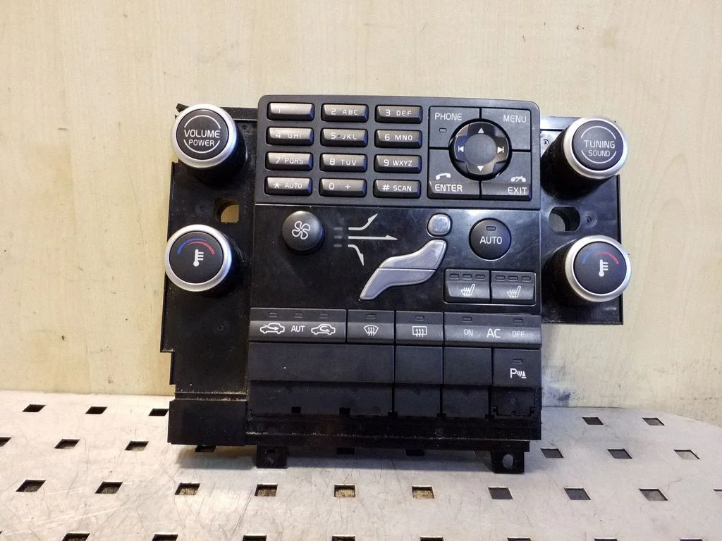 Climate control unit – Volvo XC60 (2009-2013)